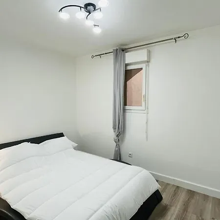Avec Terrasse, 2 Chambres, Parking Prive, A 2km De La Plage - L'ile-rousse - Fr-1-63-359 Apartmán *