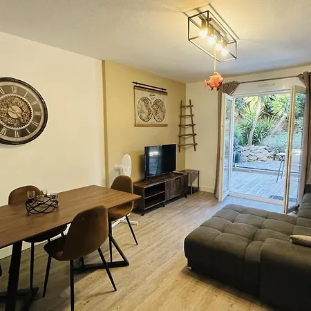 Apartmán Avec Terrasse, 2 Chambres, Parking Prive, A 2km De La Plage - L'ile-rousse - Fr-1-63-359