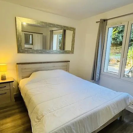 Avec Terrasse, 2 Chambres, Parking Prive, A 2km De La Plage - L'ile-rousse - Fr-1-63-359 Apartmán *